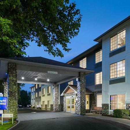 Holiday Inn Express Corvallis-On The River By Ihg Dış mekan fotoğraf